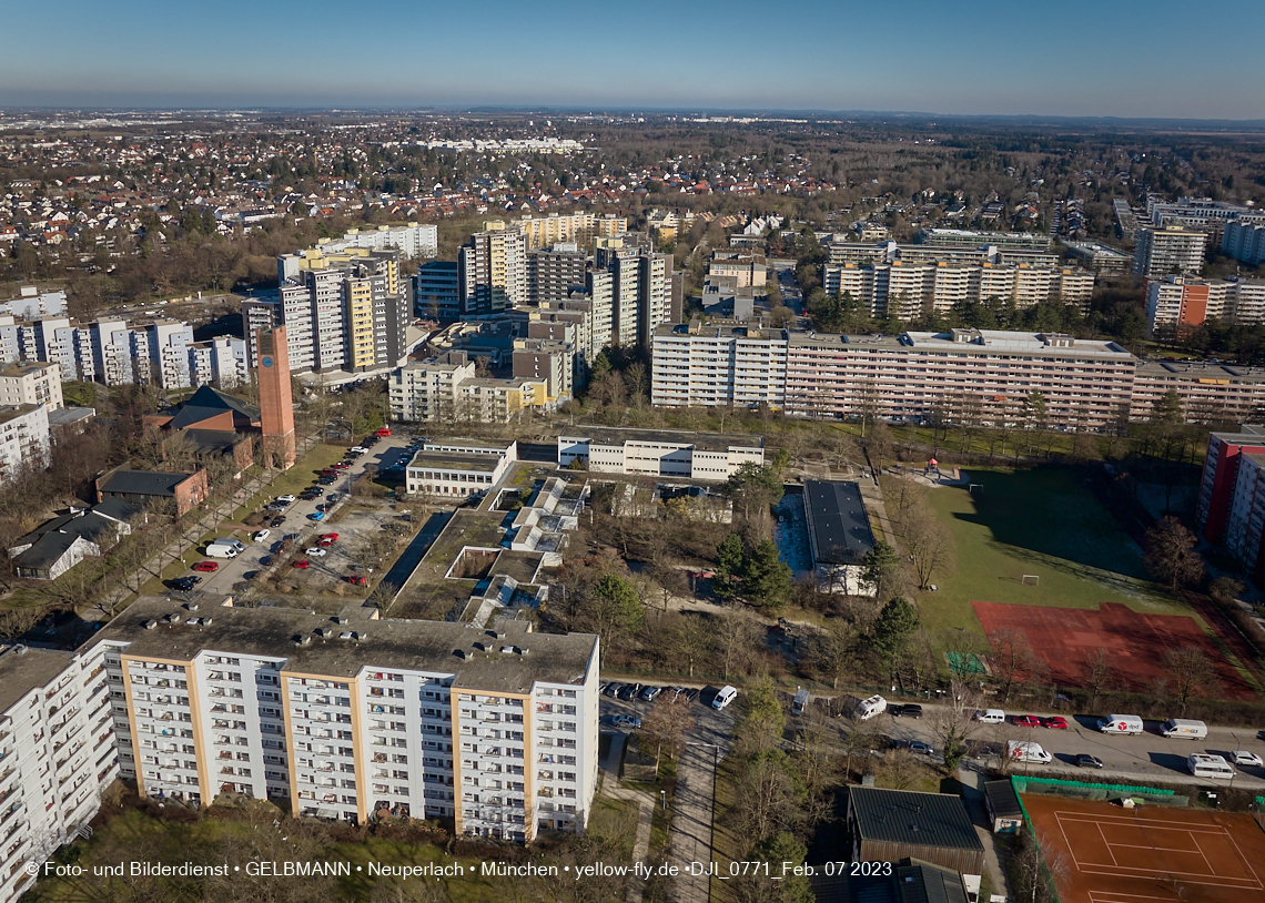07.02.2023 - Luftbilder vom Marx-Zenrtum und Umgebung in Neuperlach
